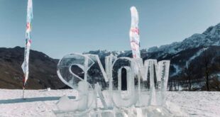 На горном курорте «Роза Хутор» в Сочи открыли выставку ледяных скульптур